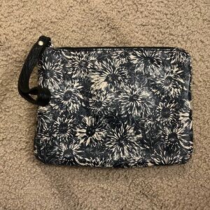 Patricia Nash wristlet